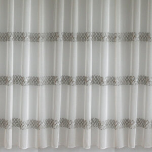 H3/157/02 - Drapp zsinórhímzett, bordűrös, törtfehér, fényáteresztő függöny, 280 cm magas
