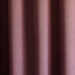 RIMINI - Szolidan elegáns, exkluzív megjelenésű, egyszínű, sűrű szövésű textil sötétítő függöny, 300 cm, püspöklila